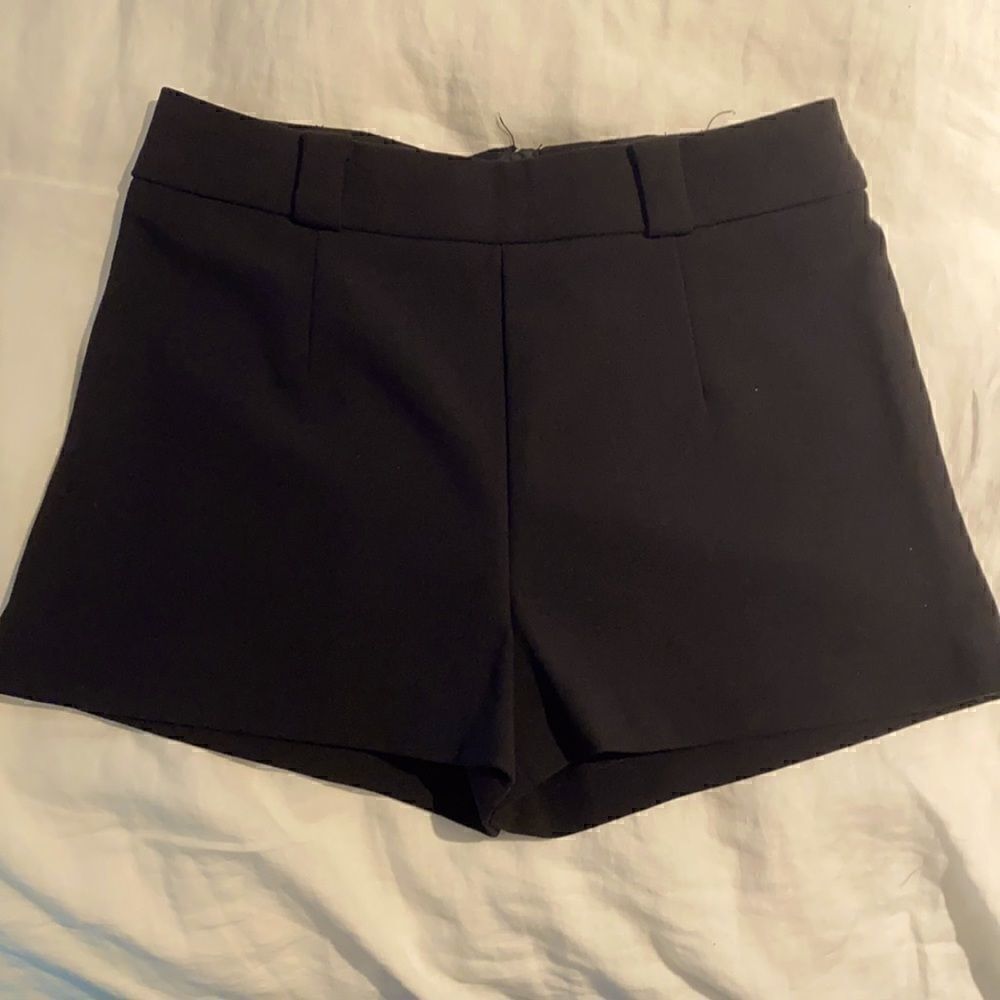 H&M Black shorts   
